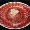 Assiette de jambon ibérique prêt à être dégusté